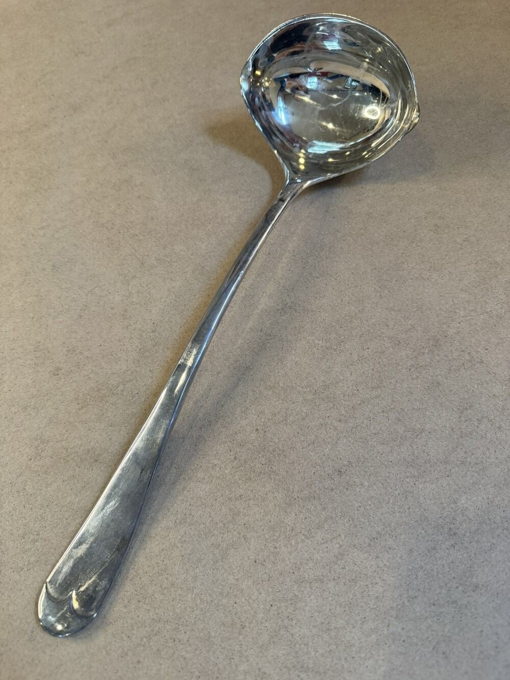 Leonard Silverplate Italy Serving Long Ladle Vintage Cream Soup Punch Server